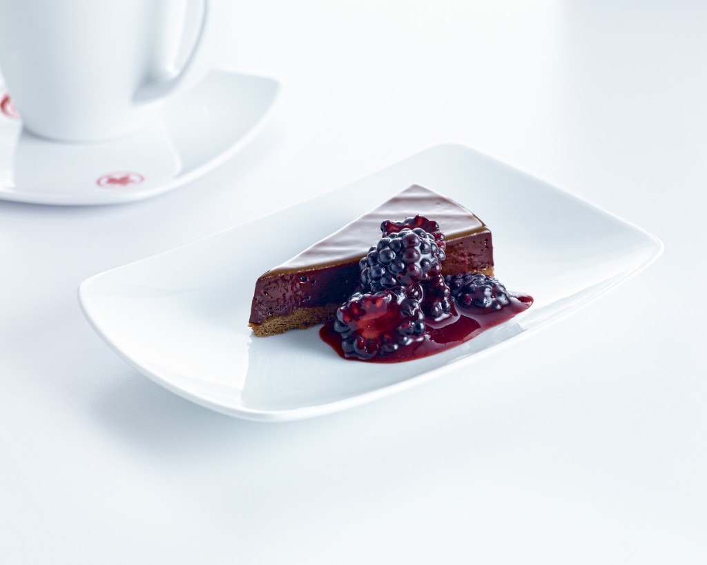 Dark chocolate fondant with blackberry compote for dessert | Photo: Air Canada