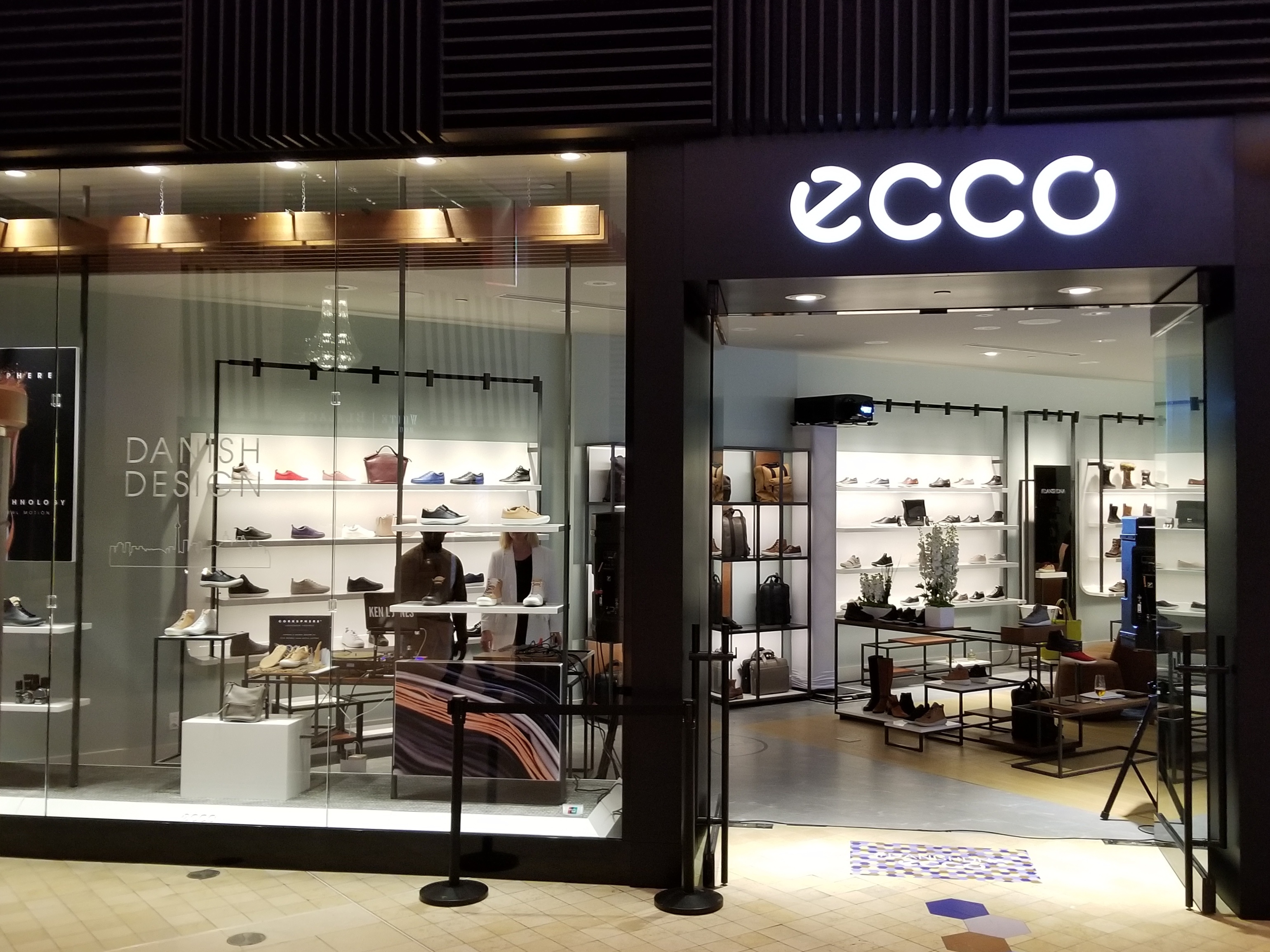 ecco shoes yorkdale mall